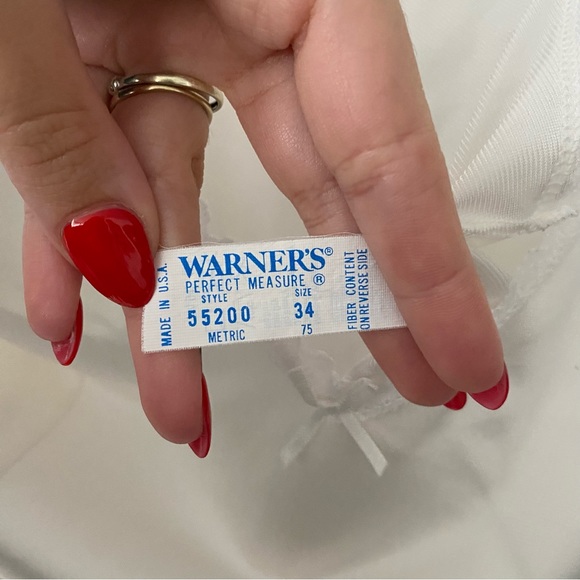 Vintage white silky lace trim tank top - Picture 7 of 7